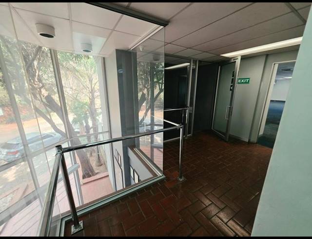 BUSINESS PROPERTY TO RENT IN MENLO PARK
